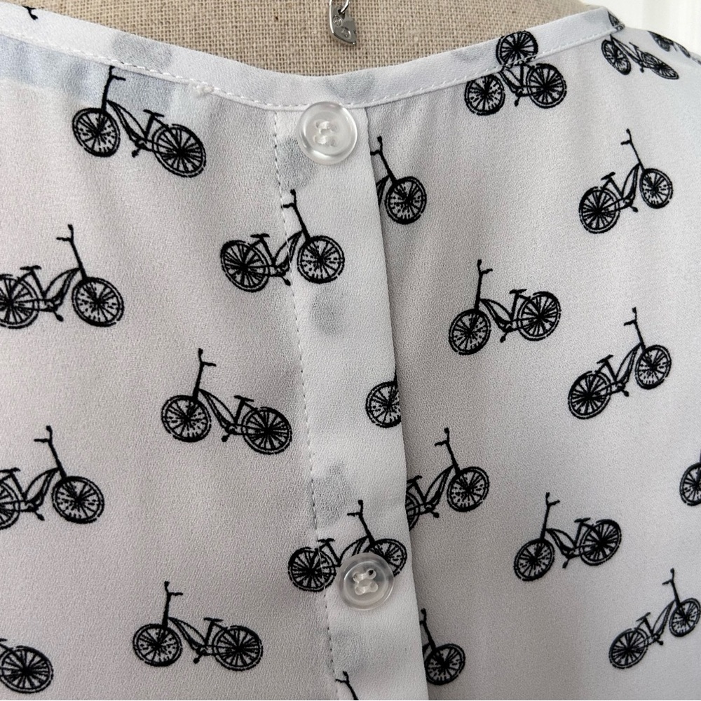 Ricki’s White Bicycle Print Women's Sleeveless Spring Summer Blouse Tank Top. XS - Picture 8 of 14